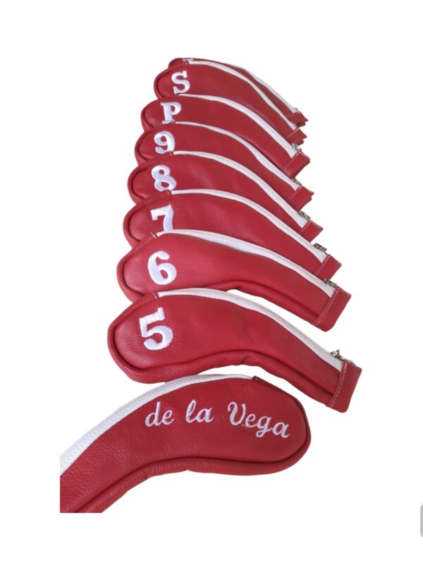 Set de fundas para palos de Golf (4-S). Modelo en piel roja y personalizada con nombre